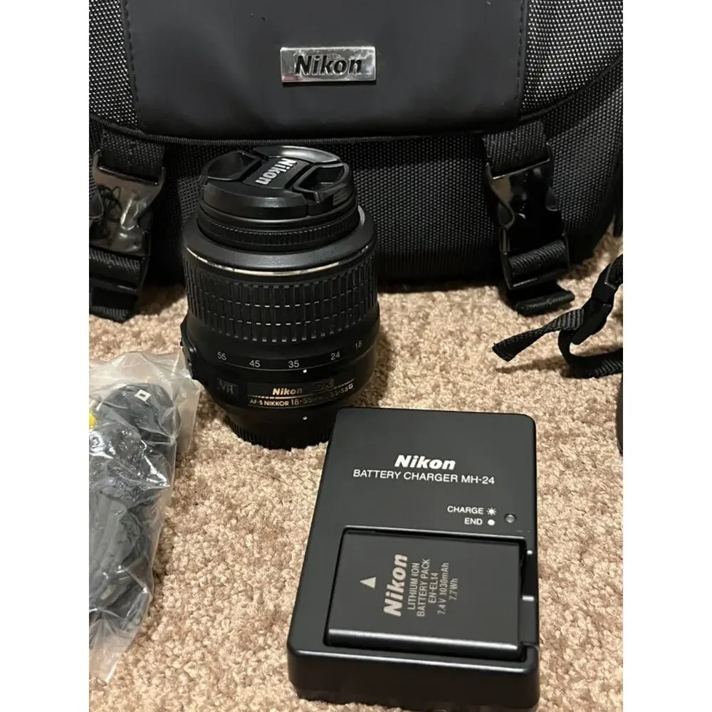 Nikon D5100 Camera Kit with Bag, Lens & Charger